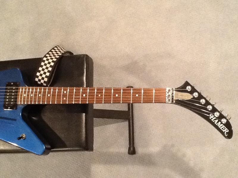 Second toggle switch on early standard custom Hamer Fan Club