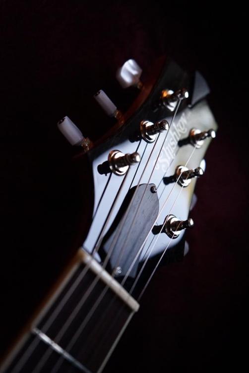 dc custom headstock #2.jpg
