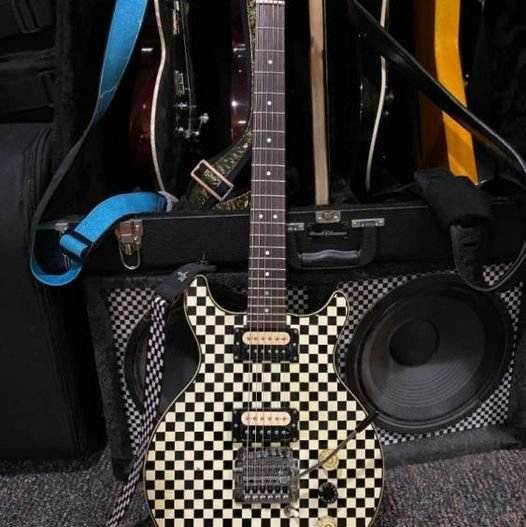 Checkerboard Sunburst 82.jpg