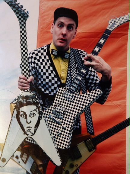 RickNielsen_1_.png.d955781a53fccc8a17774b7582e317cf.png