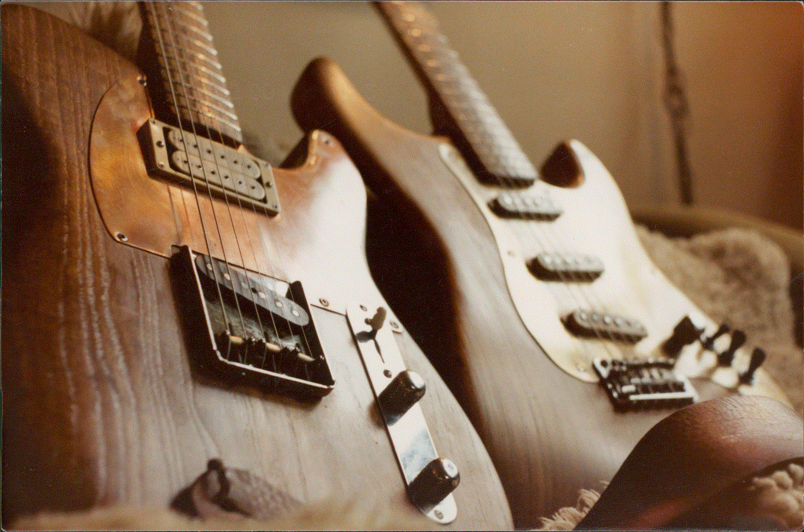 tele - Copy 1.gif