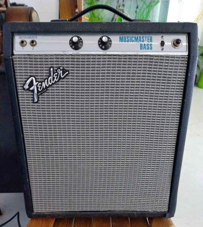 Musicmaster amp.jpg