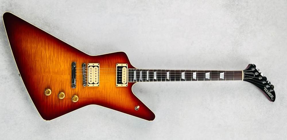Hamer_Standard_1979.jpg.4278d2faac48781192ef8eccbcf89bfb.jpg