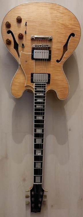 heritagebluesdeluxe_b.jpg.b84862780fbab9823980113c09174067.jpg